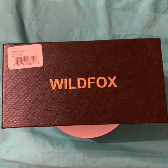 NWOT WILDFOX turquoise SUNGLASSES - Picture 2 of 7